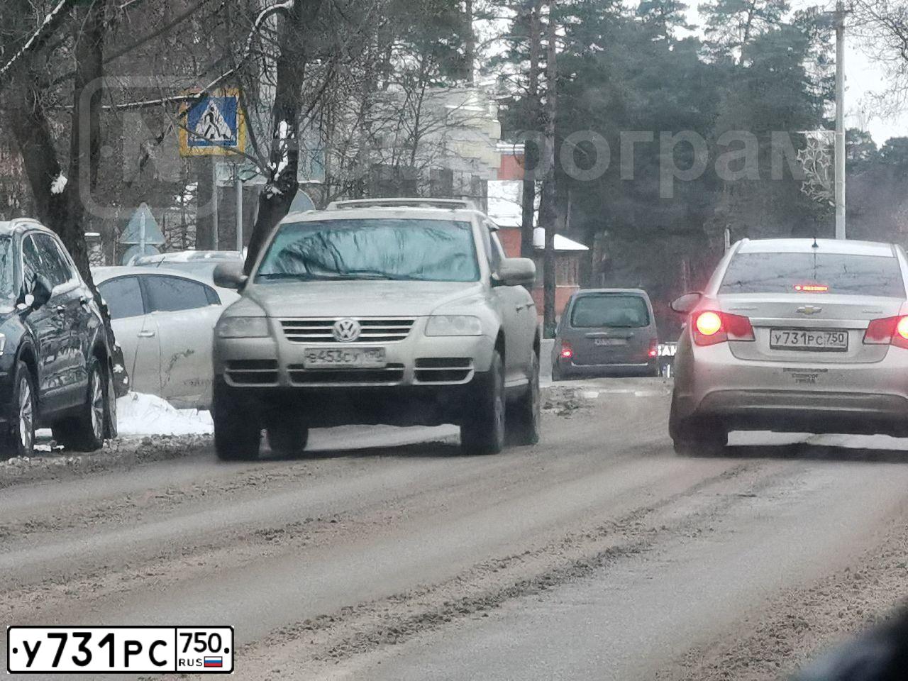 Фото автомобиля CHEVROLET CRUZE, 2014 — госномер У731РС750. Цвет: СЕРЕБРИСТЫЙ МЕТАЛЛИК
