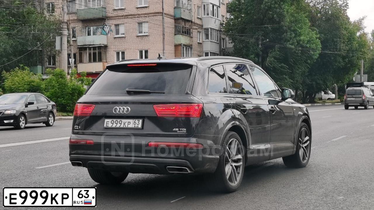 Фото автомобиля AUDI Q7, 2019 — госномер Е999КР63. Цвет: ЧЕРНЫЙ