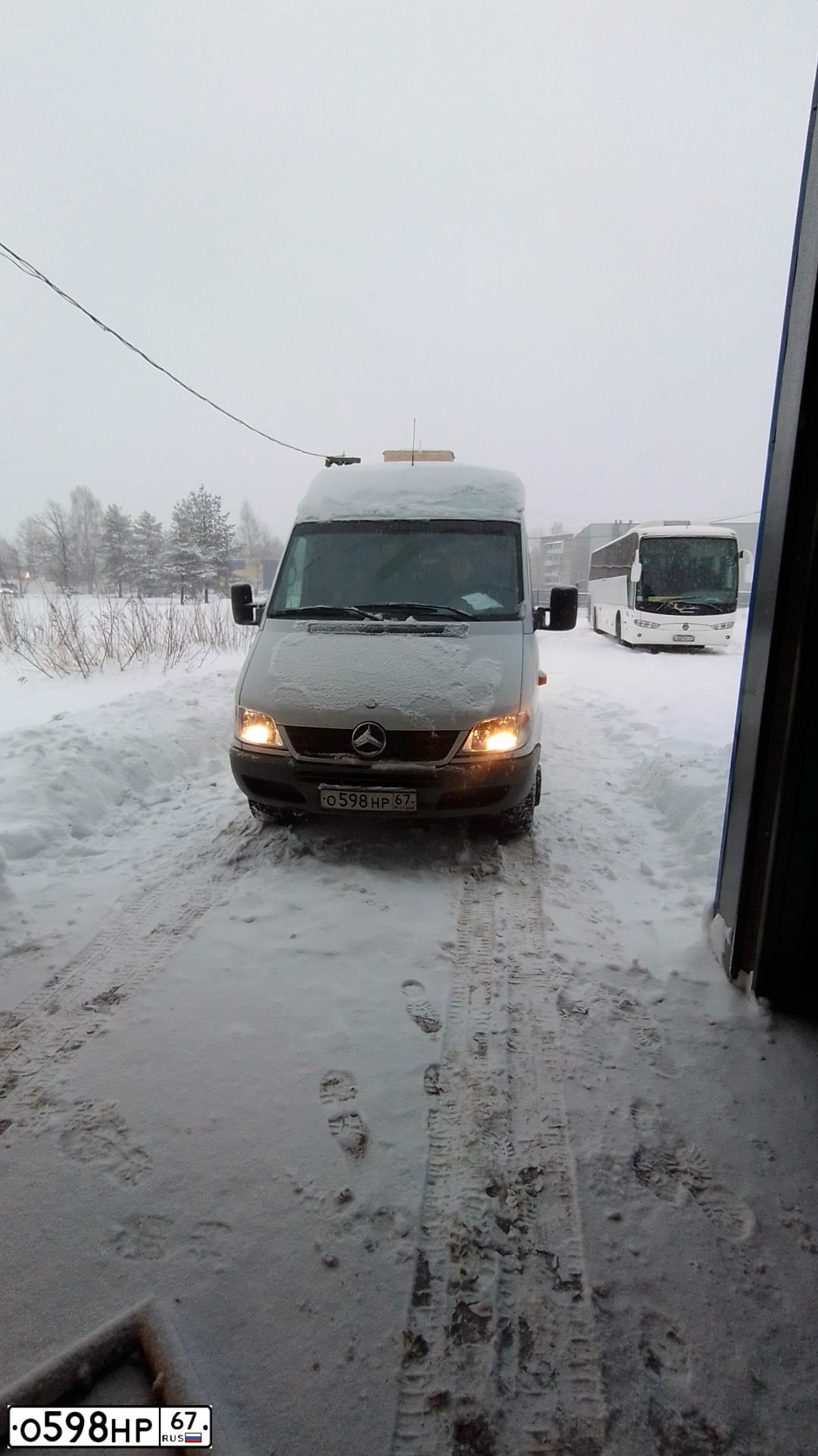 Фото автомобиля MERCEDES SPRINTER, 2013 — госномер О598НР67. Цвет: Белый
