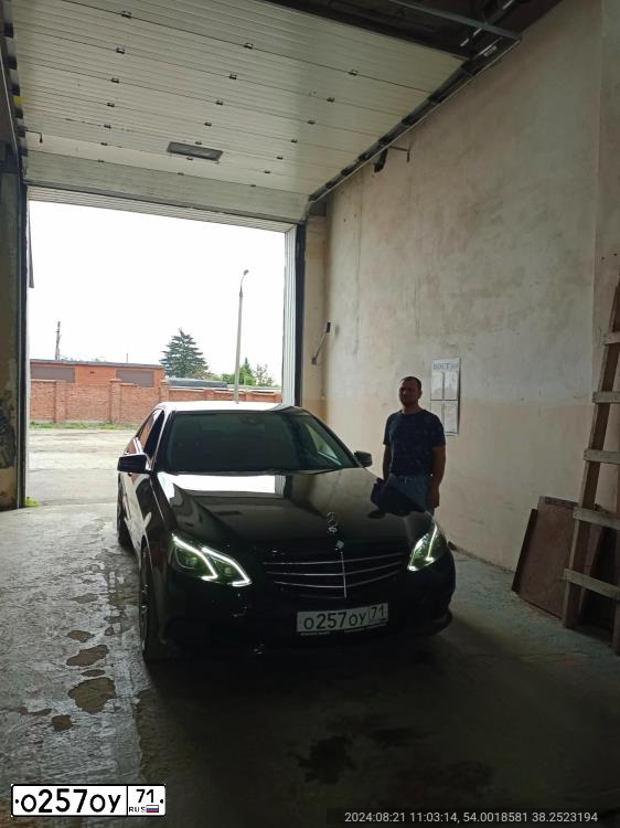 Фото автомобиля MERCEDES E-KLASSE, 2013 — госномер О257ОУ71. Цвет: ЧЕРНЫЙ