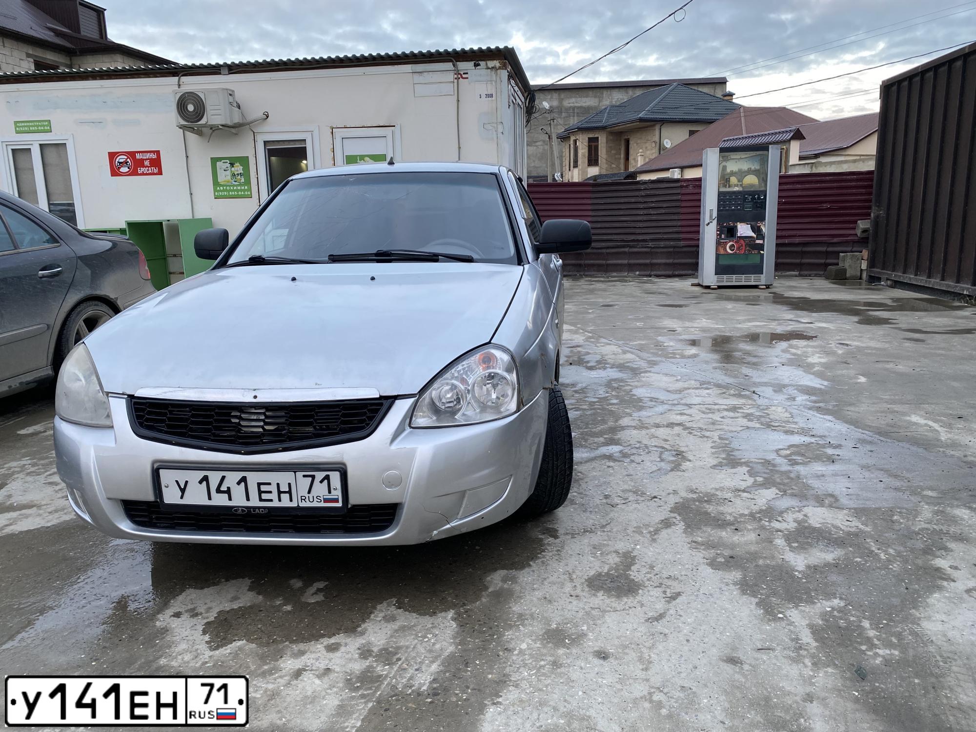 Фото автомобиля LADA 2172 PRIORA, 2012 — госномер У141ЕН71. Цвет: СВЕТЛО-СЕРЕБРИСТЫЙ МЕТАЛЛ