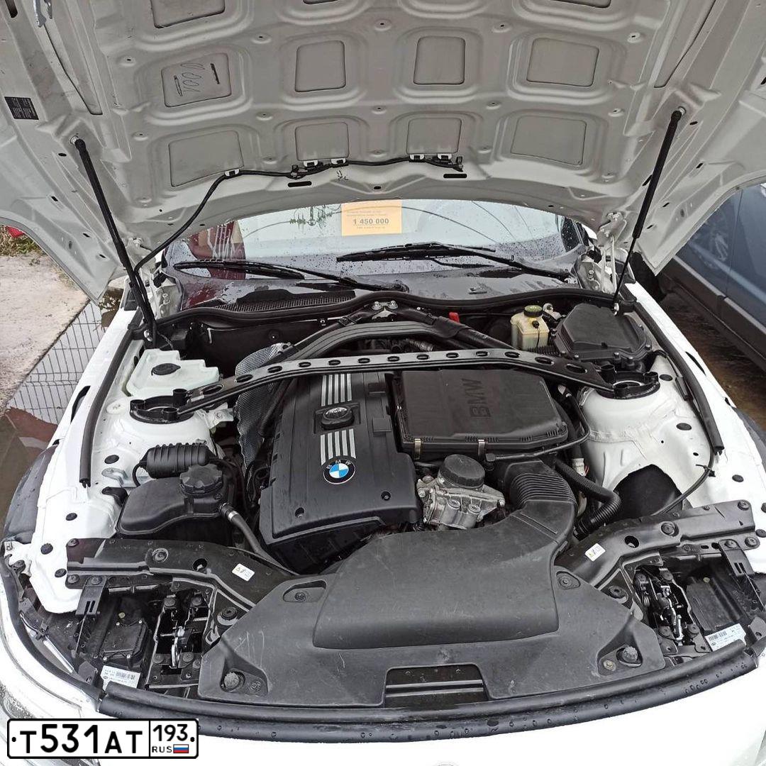 Фото автомобиля BMW Z 4, 2009 — госномер М612ЕХ193. Цвет: Белый