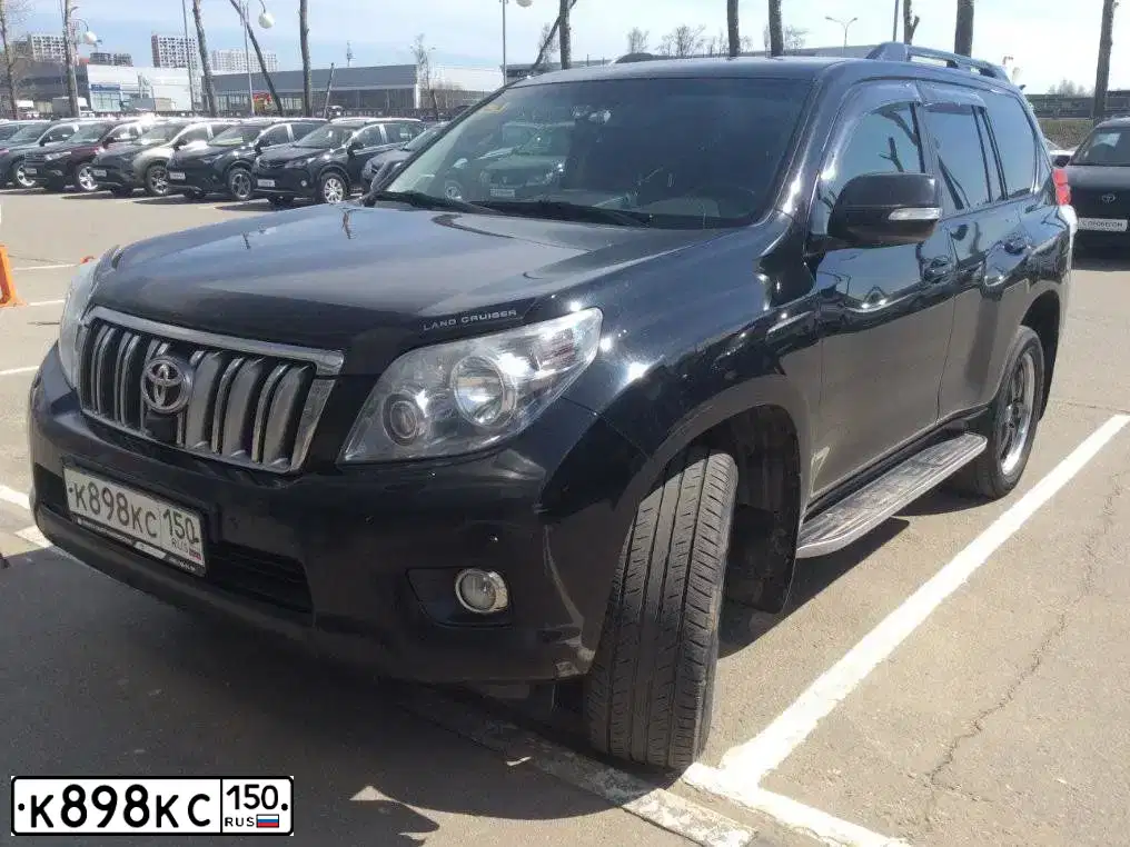 Фото автомобиля TOYOTA LANDCRUISER, 2018 — госномер А856АН790. Цвет: ТЕМНО-СИНИЙ
