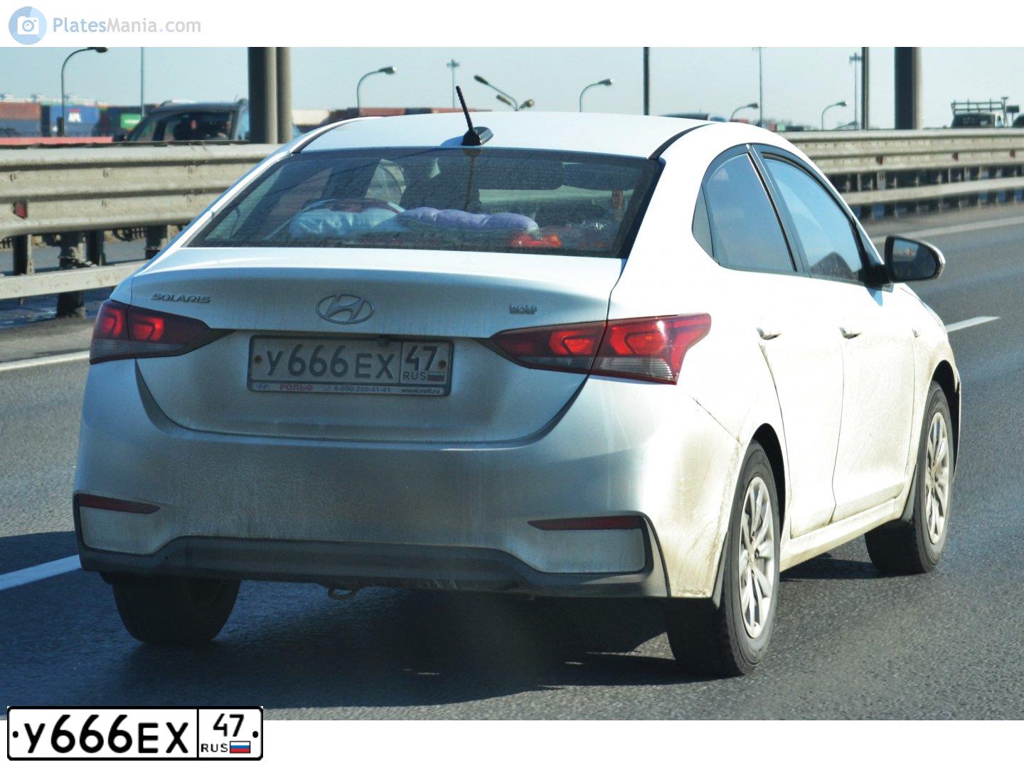 Фото автомобиля HYUNDAI SOLARIS, 2011 — госномер А979КР774. Цвет: КРАСНЫЙ ГРАНАТ