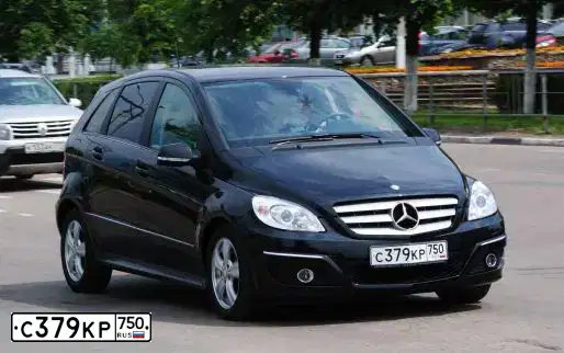 Фото автомобиля MERCEDES B-KLASSE, 2011 — госномер У435ВР76. Цвет: ЧЕРНЫЙ