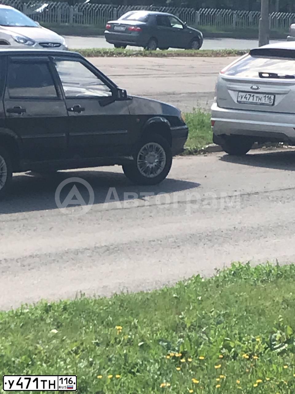 Фото автомобиля FORD FOCUS, 2009 — госномер Н040ОУ42. Цвет: СВЕТЛО-СЕРЫЙ