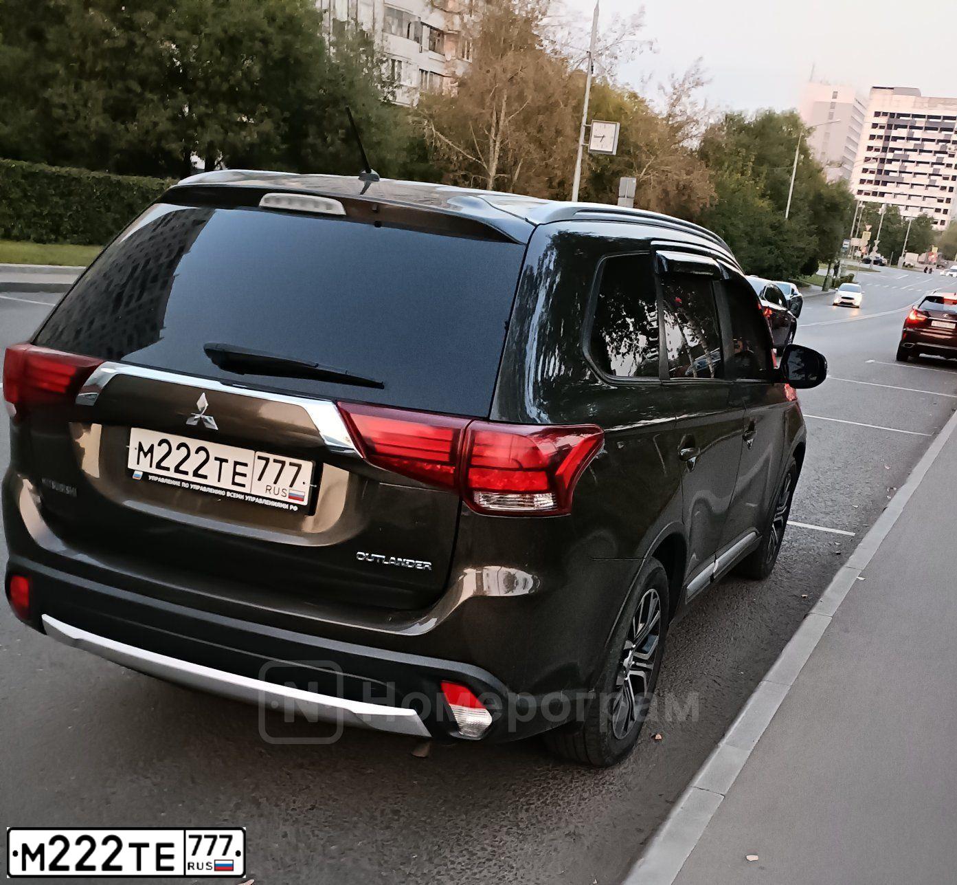 Фото автомобиля MITSUBISHI OUTLANDER, 2016 — госномер М222ТЕ777. Цвет: Коричневый