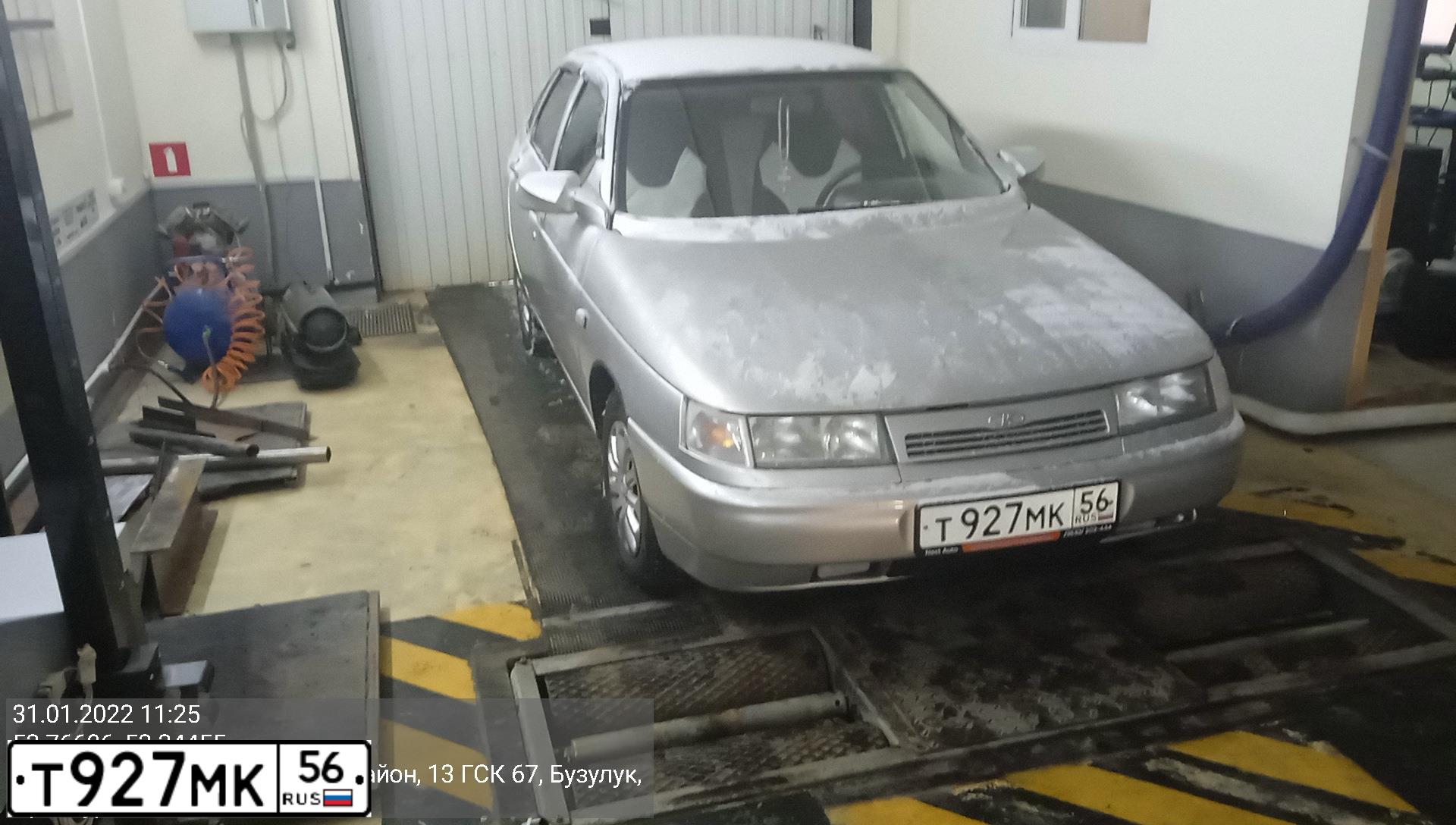 Фото автомобиля LADA 2112, 2003 — госномер Т927МК56. Цвет: СВЕТЛО-СЕРЕБРИСТЫЙ