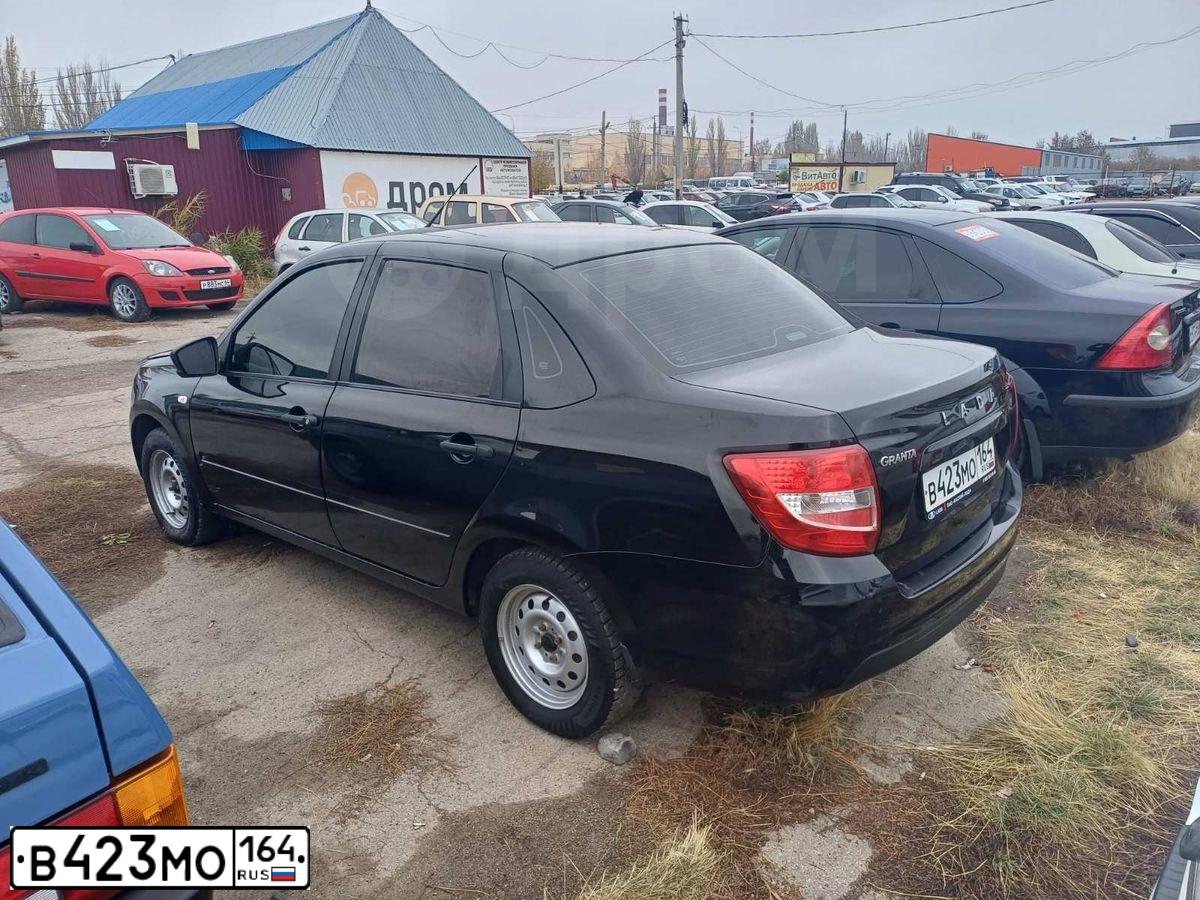 Фото автомобиля TOYOTA LANDCRUISER 200, 2015 — госномер В423МО164. Цвет: ЧЕРНЫЙ