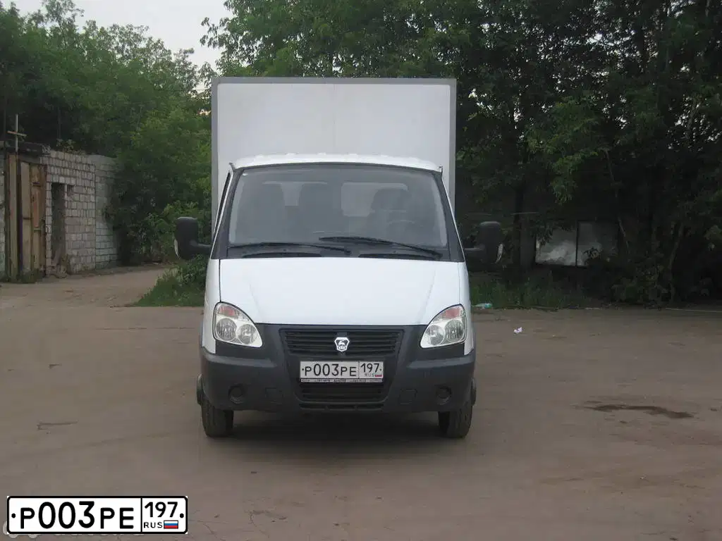 Фото автомобиля GAZ 3302 EL, 2011 — госномер Р003РЕ197. Цвет: Белый
