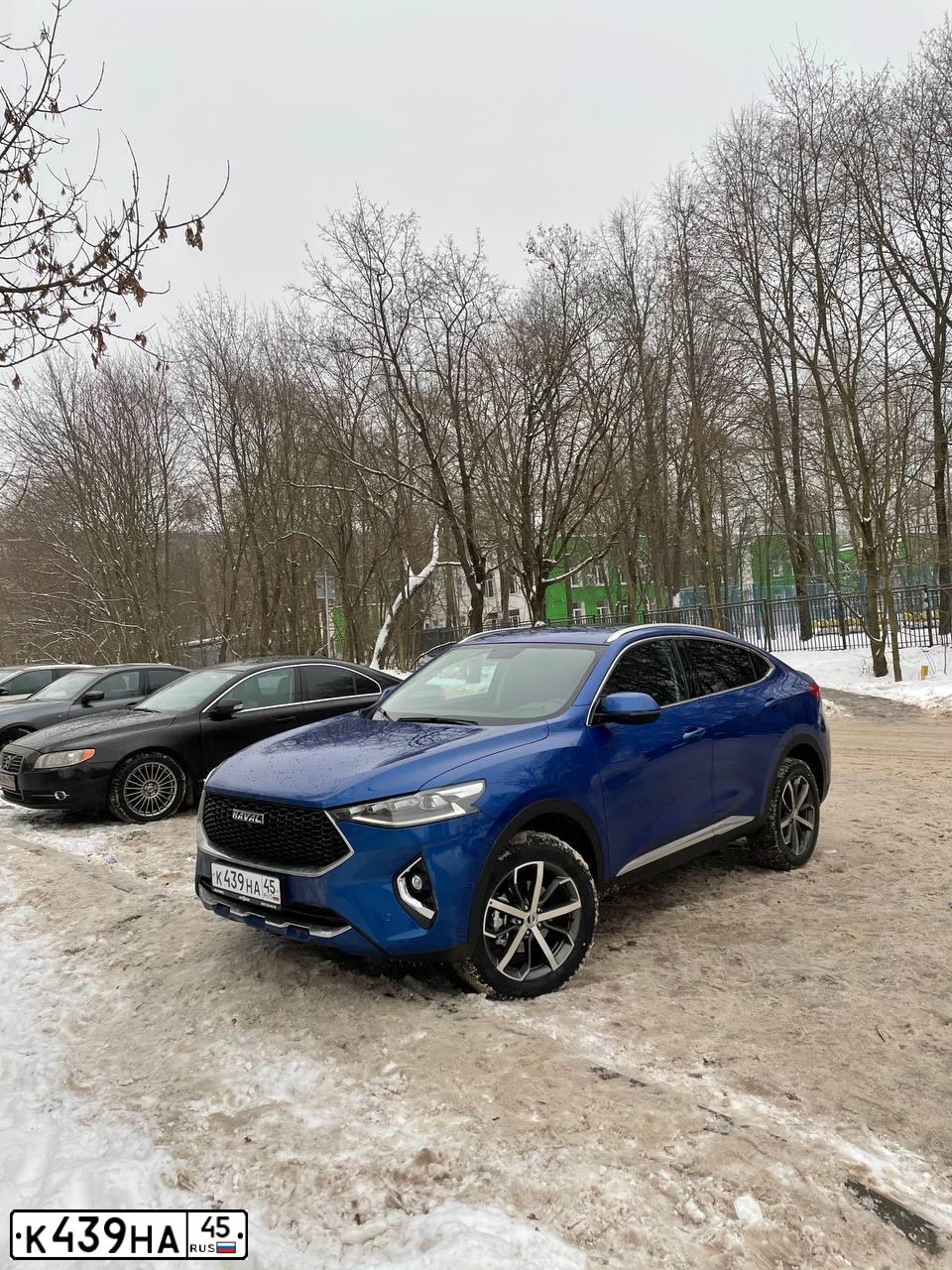 Фото автомобиля HAVAL F7X, 2020 — госномер У679НТ797. Цвет: синий