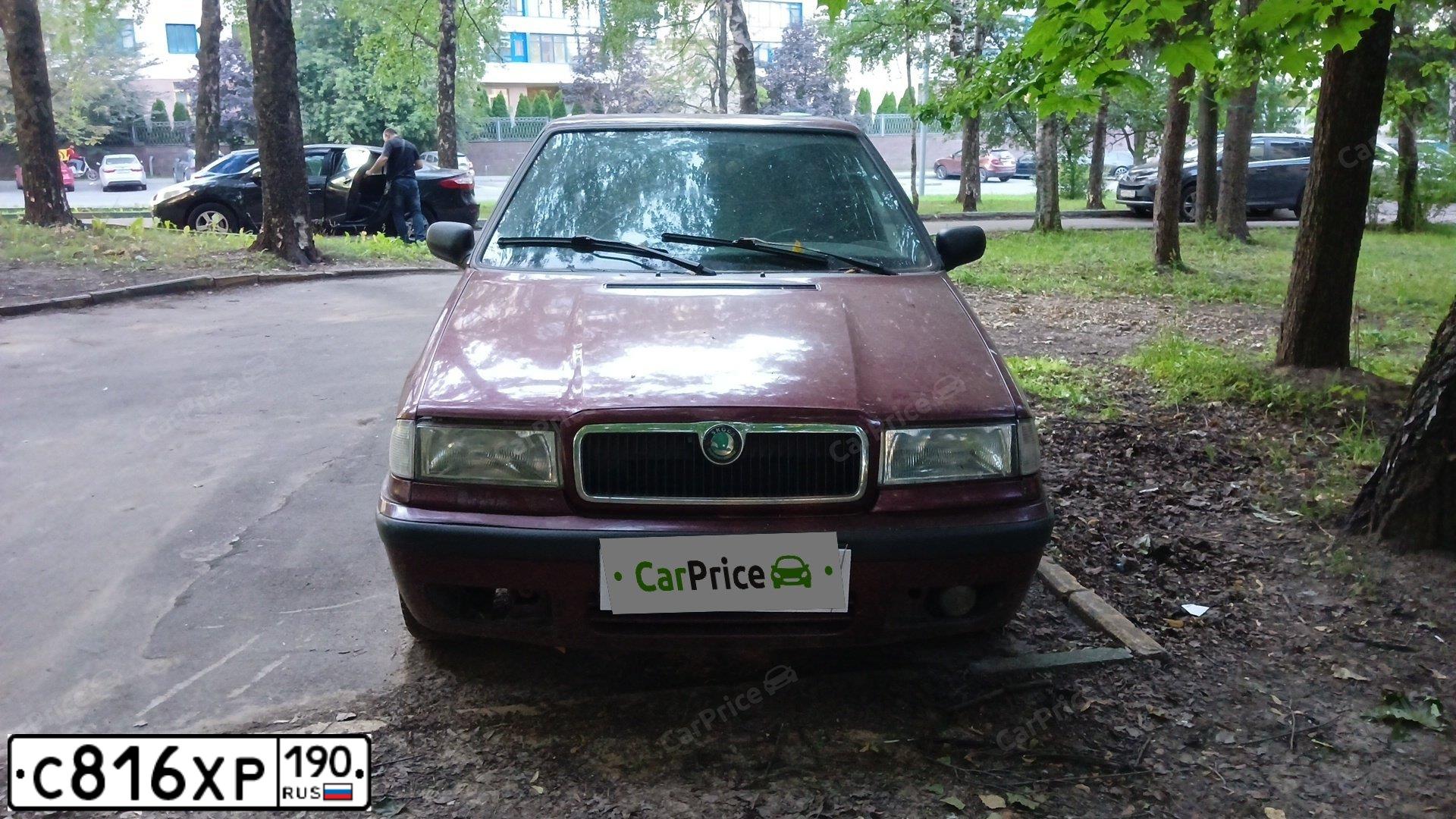 Фото автомобиля SKODA FELICIA, 1998 — госномер С816ХР190. Цвет: КРАСНЫЙ ТЕМНЫЙ