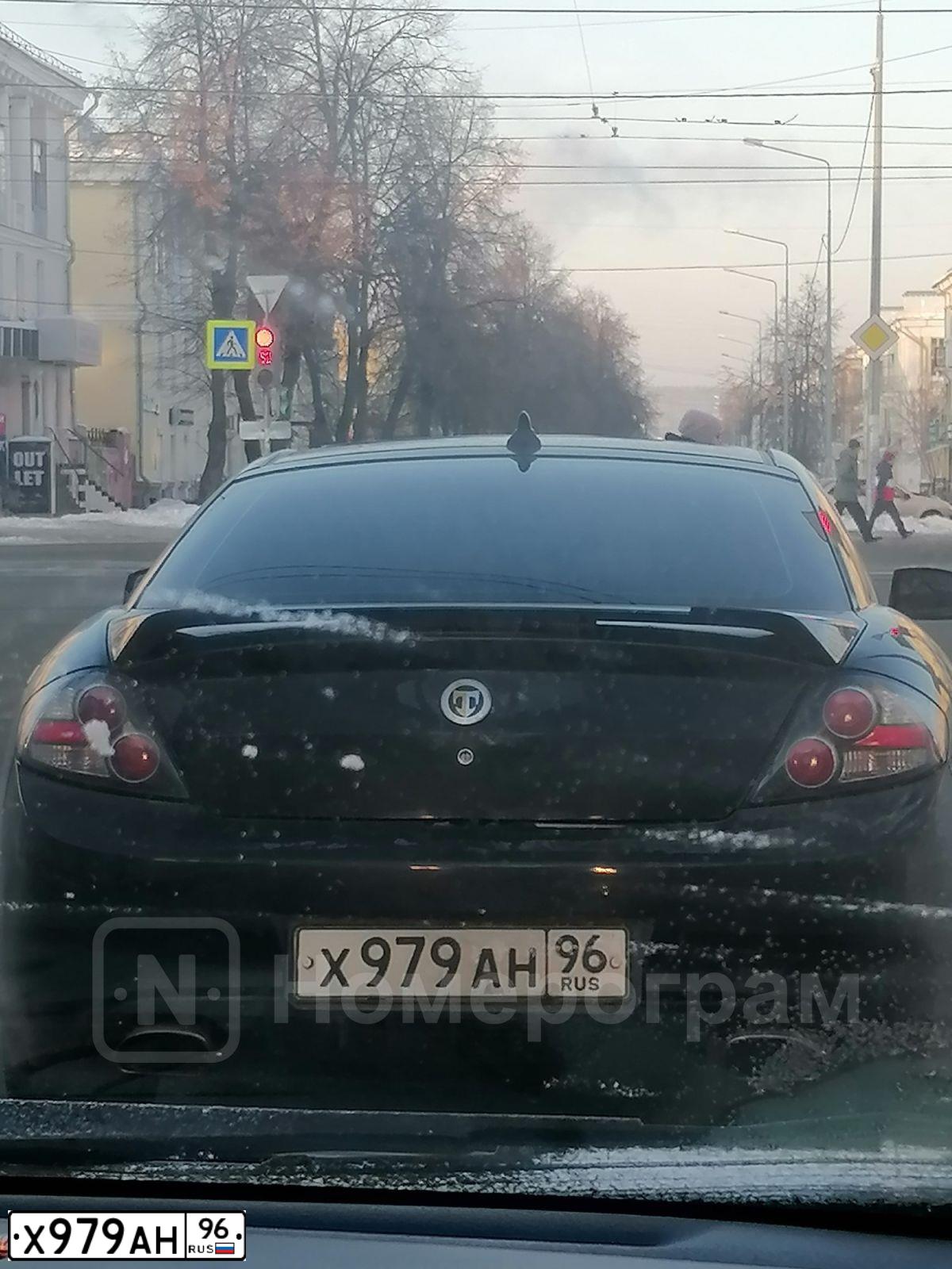 Фото автомобиля HYUNDAI /S-/COUPE / TUSCANI, 2008 — госномер Х979АН96. Цвет: ЧЕРНЫЙ