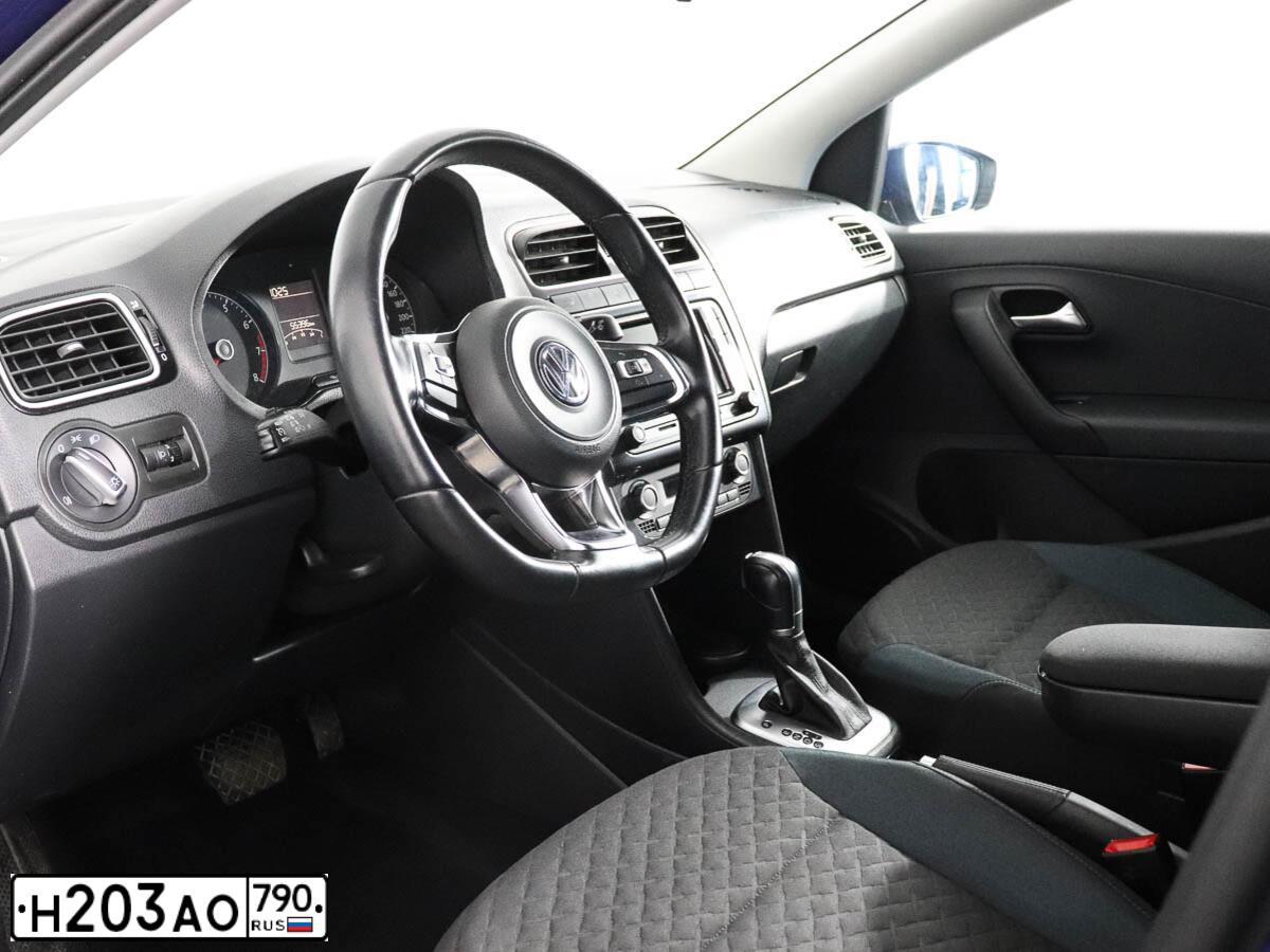 Фото автомобиля VOLKSWAGEN POLO, 2020 — госномер Х594НМ05. Цвет: синий