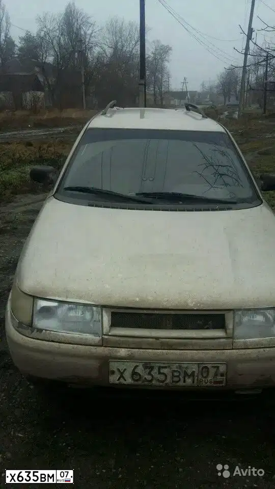 Фото автомобиля LADA 2111 LADA, 2001 — госномер Х635ВМ07. Цвет: СЕРЕБРИСТО-ЗОЛОТОЙ