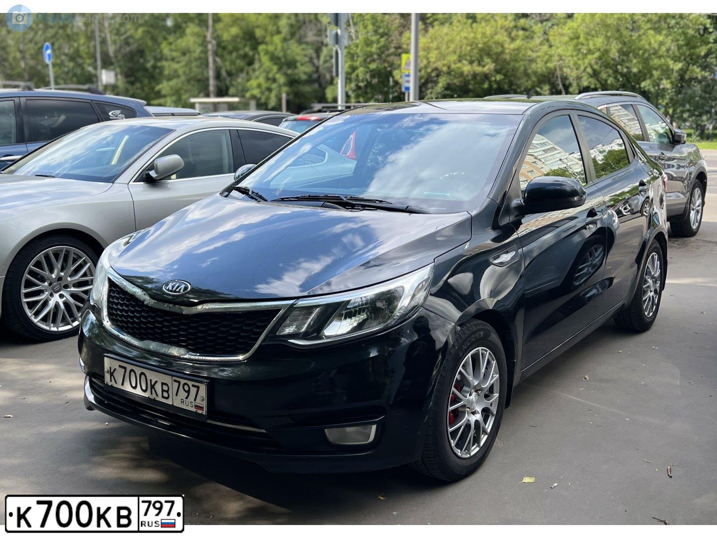 Фото автомобиля KIA RIO, 2015 — госномер В634НА136. Цвет: ЧЕРНЫЙ