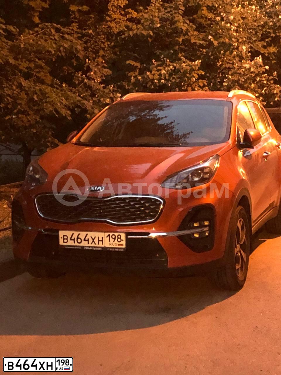 Фото автомобиля KIA SPORTAGE, 2019 — госномер Р767ОА47. Цвет: ОРАНЖЕВЫЙ