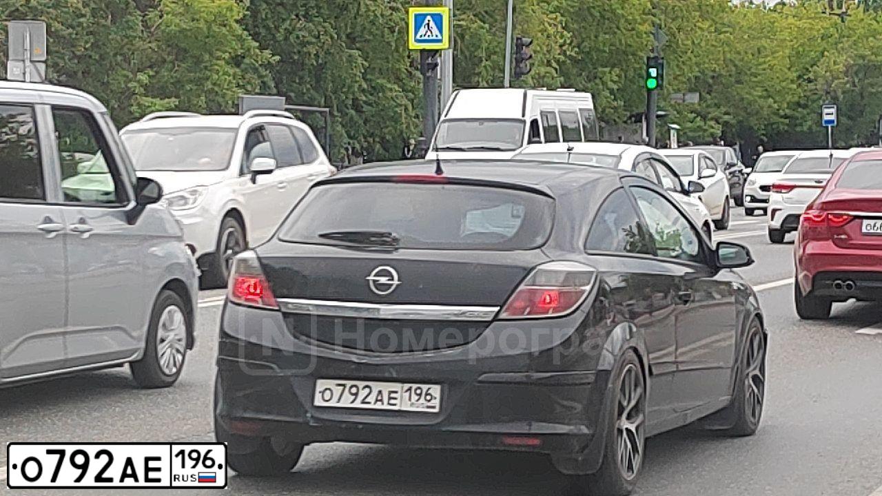 Фото автомобиля OPEL ASTRA, 2008 — госномер У951НМ45. Цвет: ЧЕРНЫЙ