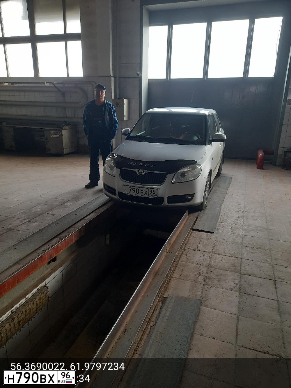 Фото автомобиля SKODA FABIA, 2008 — госномер Т825АУ196