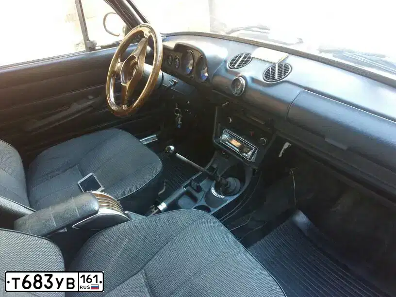 Фото автомобиля LADA 2106, 2001 — госномер Е915ХВ150. Цвет: ТЕМНО-БОРДОВЫЙ