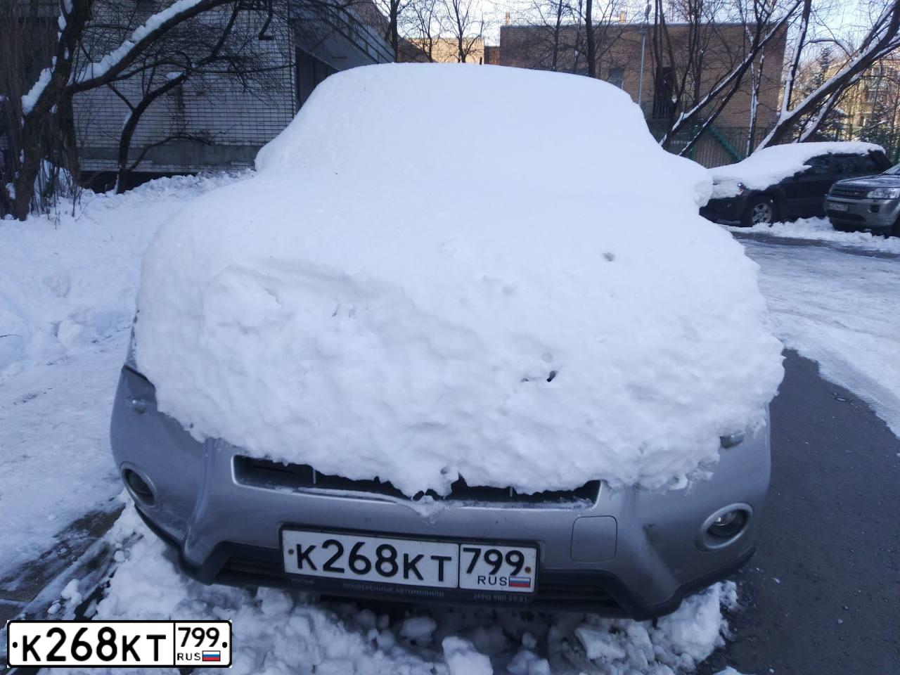 Фото автомобиля NISSAN X-TRAIL, 2013 — госномер К268КТ799. Цвет: СЕРЕБРИСТЫЙ