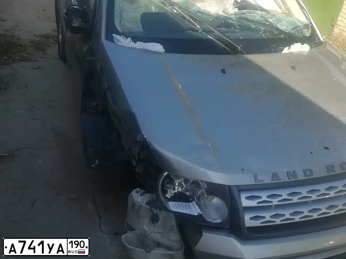 Фото автомобиля LANDROVER FREELANDER, 2012 — госномер К145ММ198. Цвет: Серый