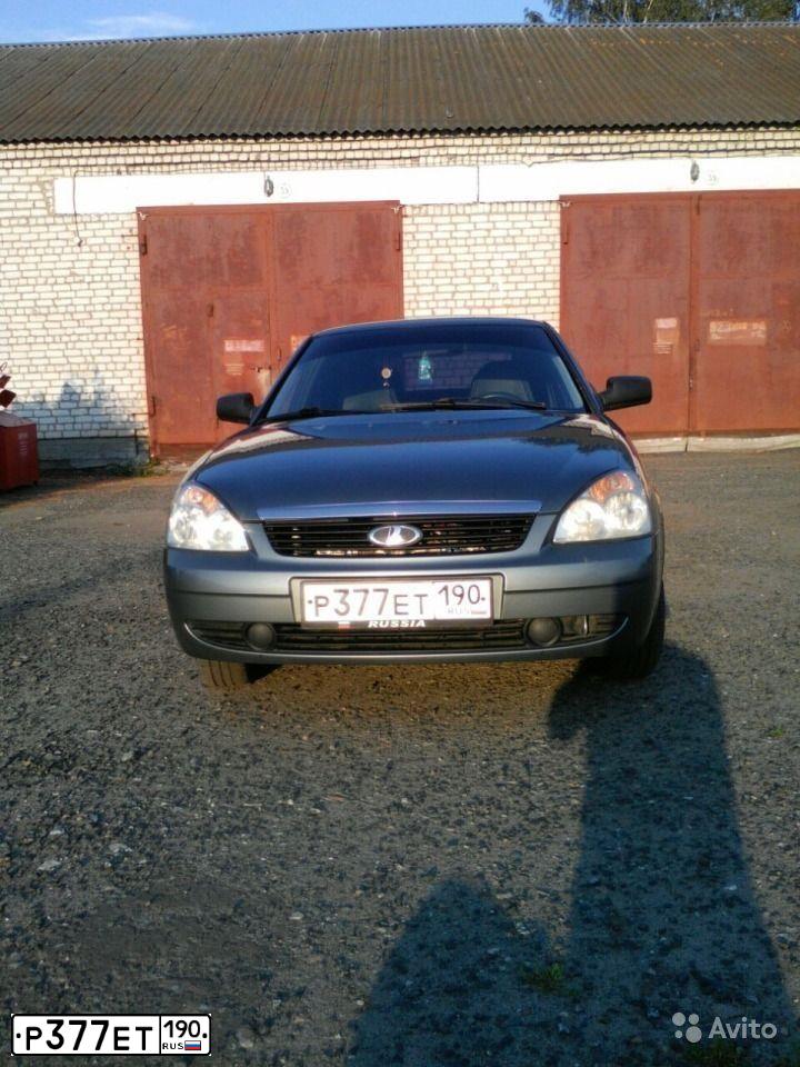 Фото автомобиля LADA 2172 PRIORA, 2010 — госномер Р377ЕТ190. Цвет: СРЕДНИЙ СЕРО-ЗЕЛЕН МЕТ