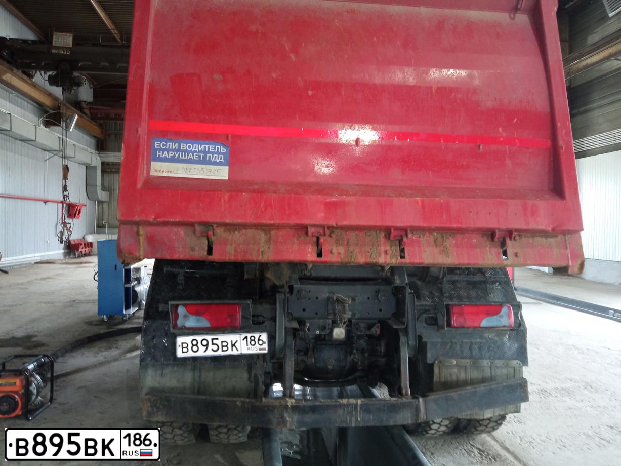 Фото автомобиля MAN TGS 40.XXX /6X6/, 2016 — госномер В895ВК186. Цвет: Красный