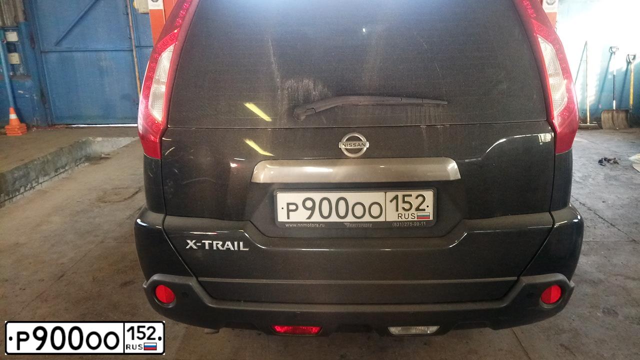 Фото автомобиля NISSAN X-TRAIL, 2012 — госномер Р900ОО152. Цвет: ЧЕРНЫЙ