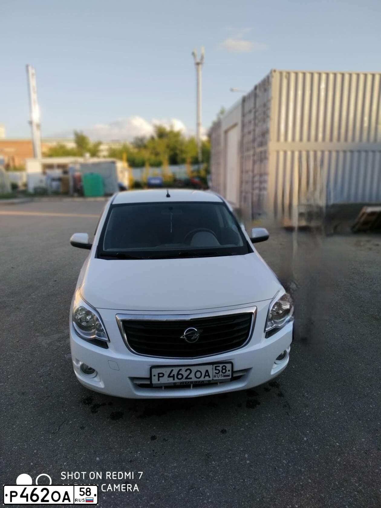 Фото автомобиля RAVON R4, 2018 — госномер Р158МТ48. Цвет: БЕЛО-ДЫМЧАТЫЙ