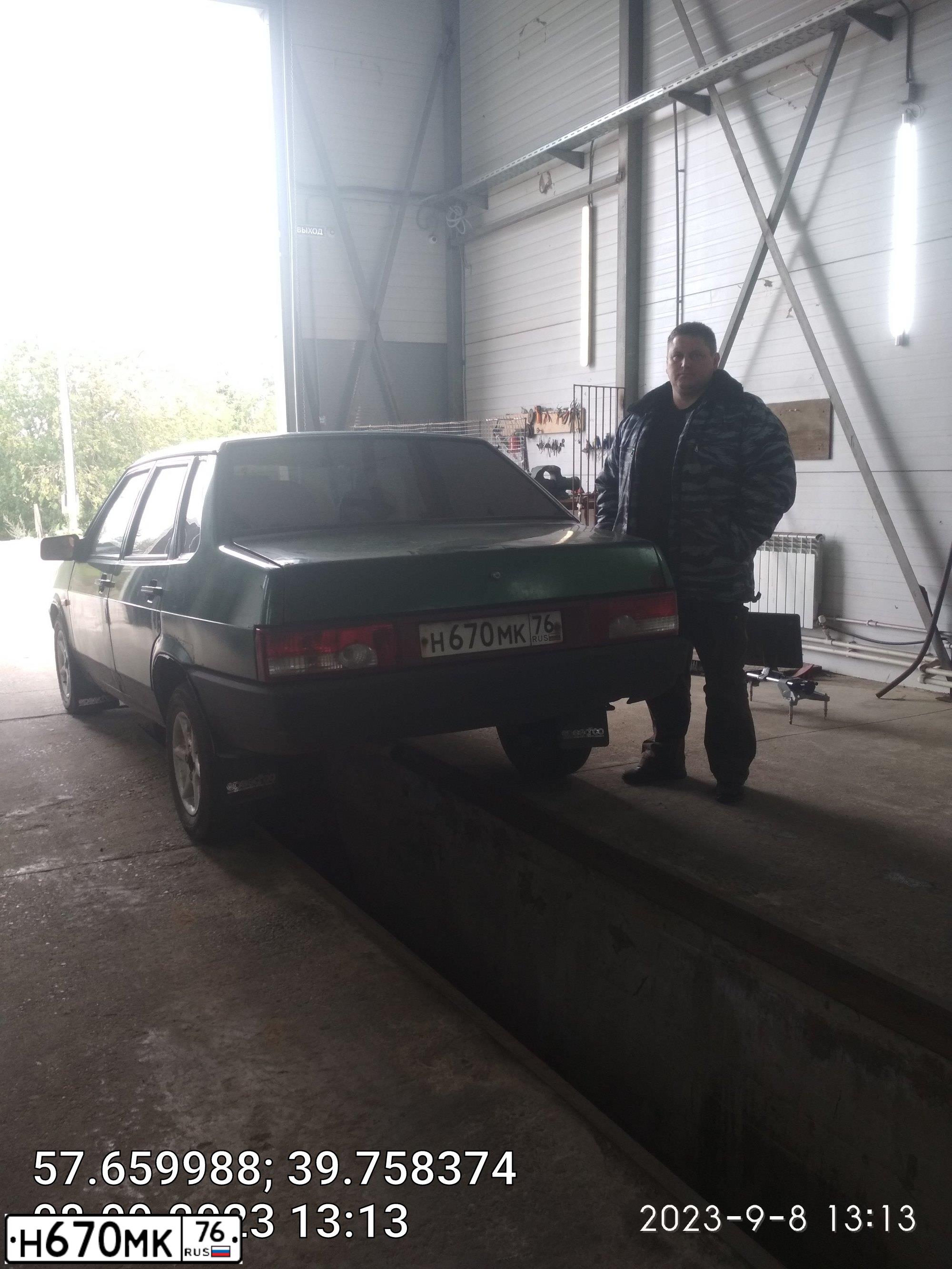 Фото автомобиля LADA 2109 SAMARA, 2001 — госномер Н670МК76. Цвет: ЗЕЛЕНЫЙ