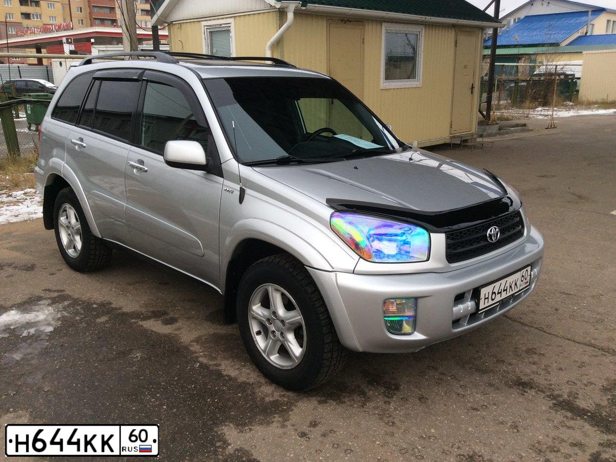 Фото автомобиля TOYOTA RAV4, 2003 — госномер Н644КК60. Цвет: СЕРЕБРИСТЫЙ