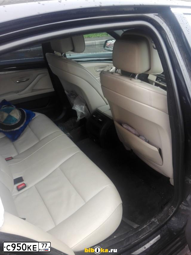 Фото автомобиля БМВ 523I, 2010 — госномер М822УО60. Цвет: ЧЕРНЫЙ