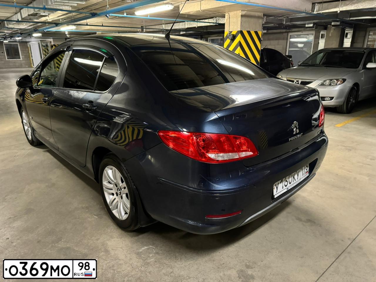 Фото автомобиля TOYOTA CAMRY, 2019 — госномер К620ТР198. Цвет: БЕЛЫЙ ПЕРЛАМУТР