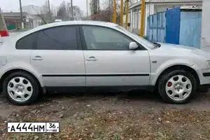 Фото автомобиля VOLKSWAGEN PASSAT, 1997 — госномер В861КР136. Цвет: СЕРЕБРИСТЫЙ