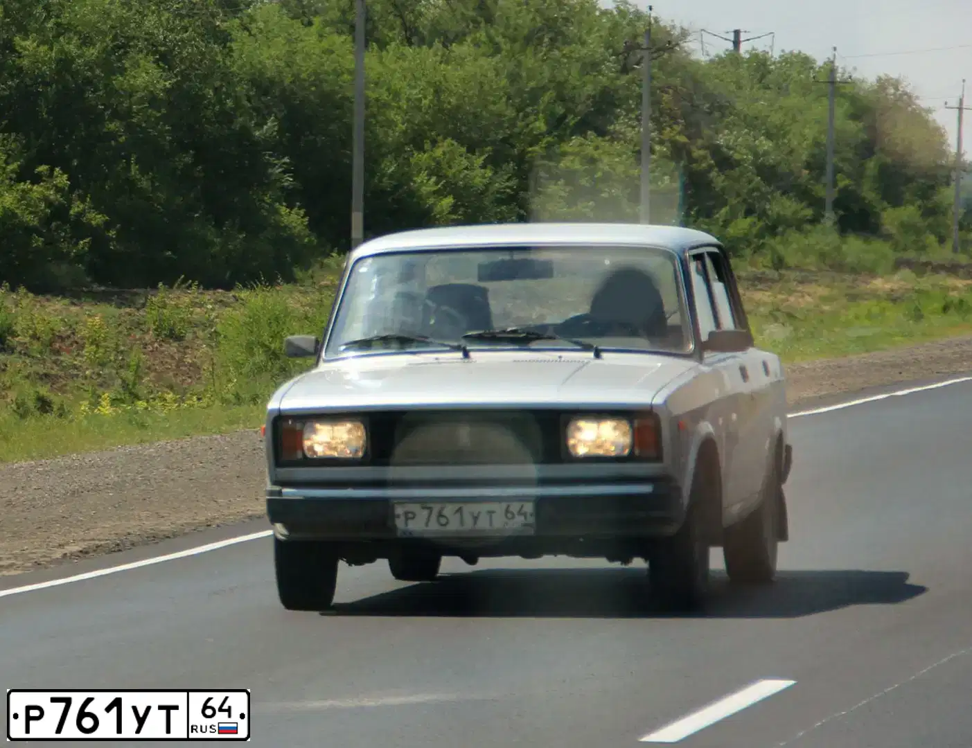 Фото автомобиля LADA 2109 SAMARA, 2000 — госномер Е120ХМ50. Цвет: СЕРЕБРИСТО-КРАСНЫЙ