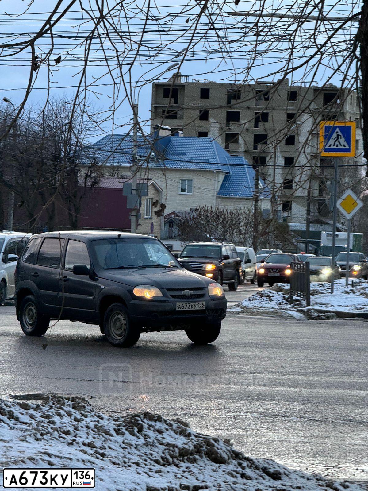 Фото автомобиля CHEVROLET NIVA, 2011 — госномер А336ОН761. Цвет: СИНИЙ-МЕТАЛИК