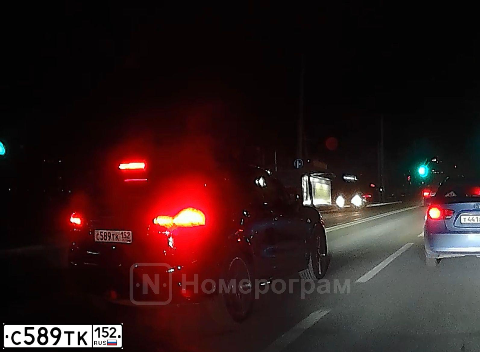 Фото автомобиля PORSCHE CAYENNE, 2012 — госномер С589ТК152. Цвет: ЧЕРНЫЙ