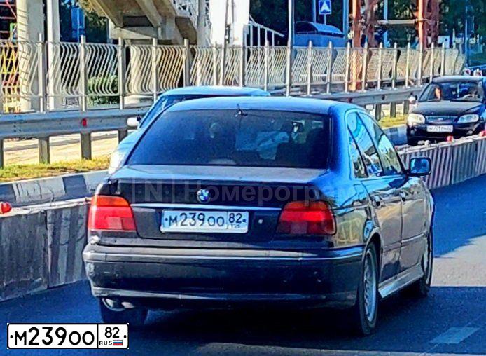 Фото автомобиля BMW SERIE 5, 1998 — госномер М239ОО82. Цвет: Т.СИНИЙ