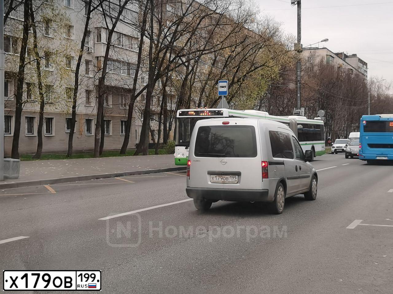 Фото автомобиля OPEL COMBO, 2008 — госномер Х179ОВ199. Цвет: СЕРЕБРИСТЫЙ