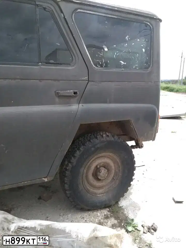 Фото автомобиля GAZ 3102, 1992 — госномер Н899КТ16. Цвет: БЕЛЫЙ