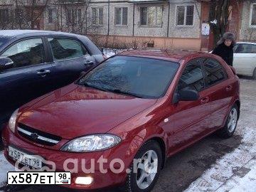 Фото автомобиля SKODA ROOMSTER, 2009 — госномер Х857ЕТ98. Цвет: ТЕМНО-СИНИЙ