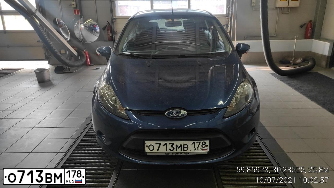 Фото автомобиля KIA CERATO, 2010 — госномер В153КМ761. Цвет: СЕРЫЙ