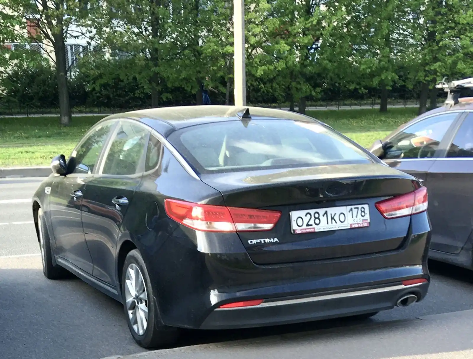Фото автомобиля KIA MAGENTIS / OPTIMA, 2018 — госномер М286ХТ198. Цвет: ЧЕРНЫЙ