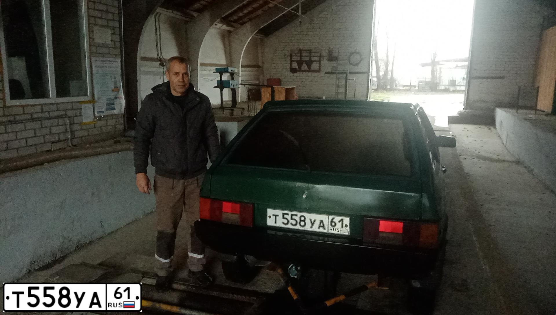 Фото автомобиля LADA 2108 SAMARA, 1987 — госномер Т558УА61. Цвет: ЗЕЛЕНЫЙ