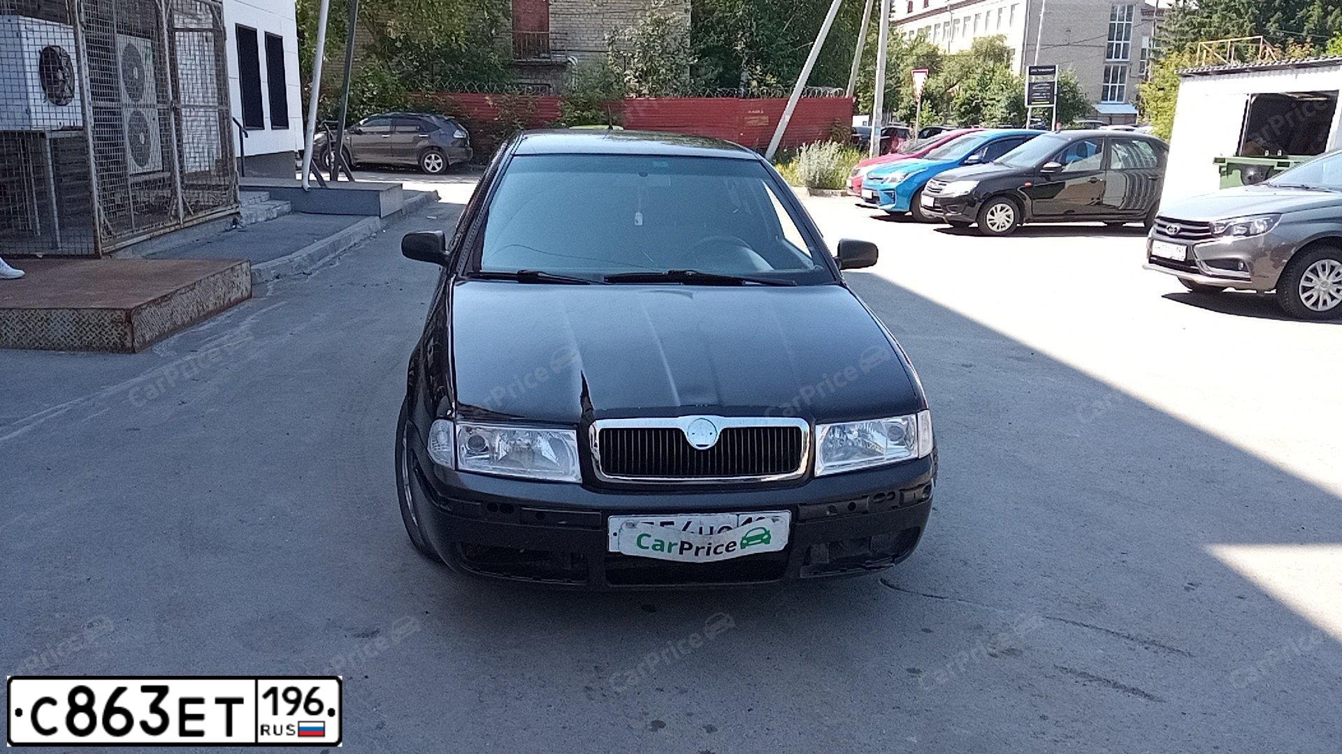 Фото автомобиля SKODA OCTAVIA, 2008 — госномер С863ЕТ196. Цвет: ЧЕРНЫЙ
