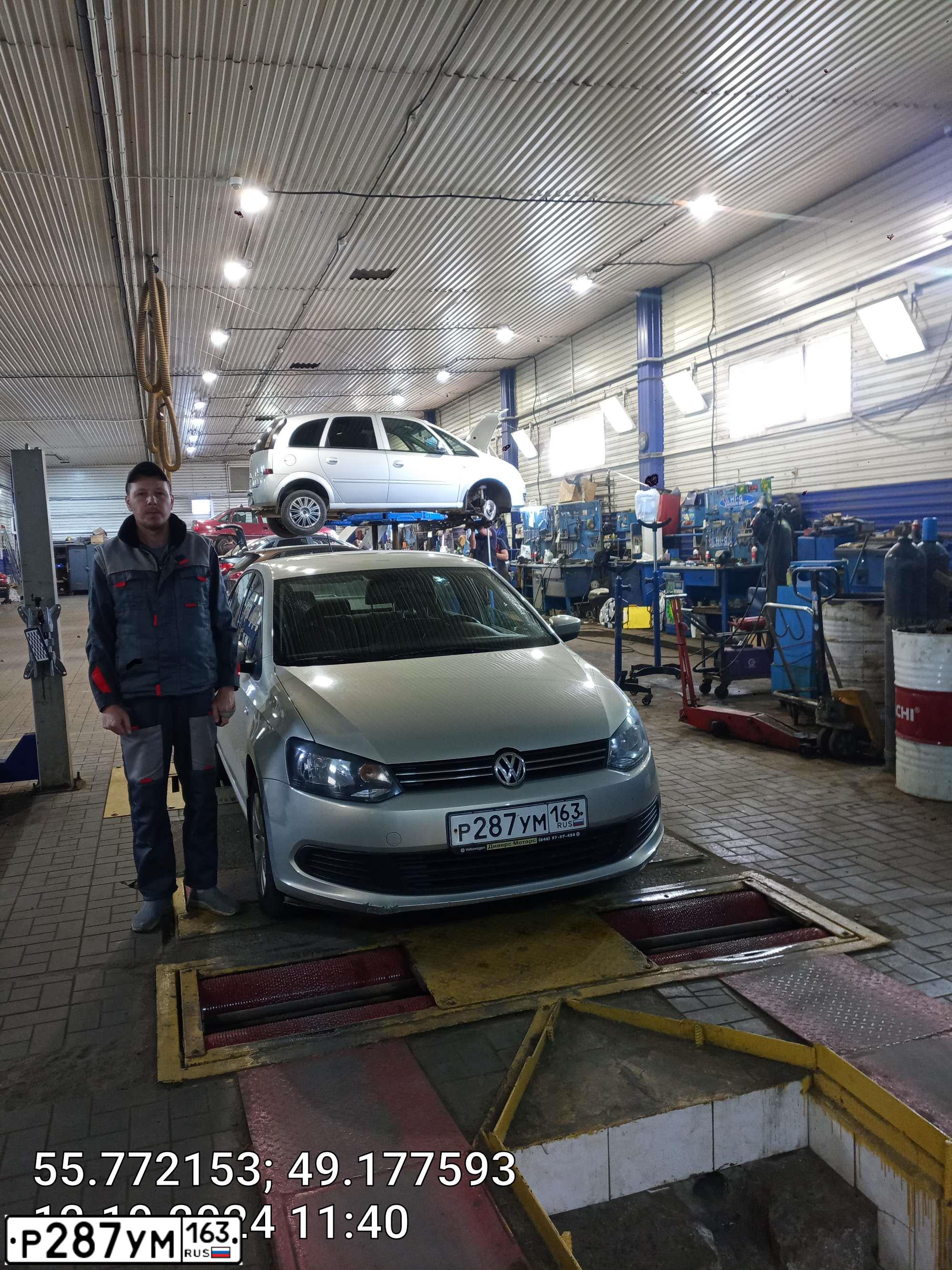 Фото автомобиля VOLKSWAGEN POLO, 2013 — госномер Р112ОВ716. Цвет: Серебристо-Желтый