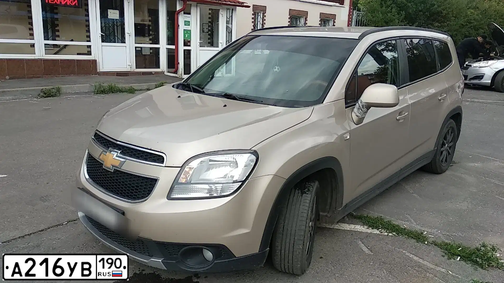 Фото автомобиля CHEVROLET ORLANDO, 2012 — госномер А216УВ190. Цвет: БЕЖЕВЫЙ