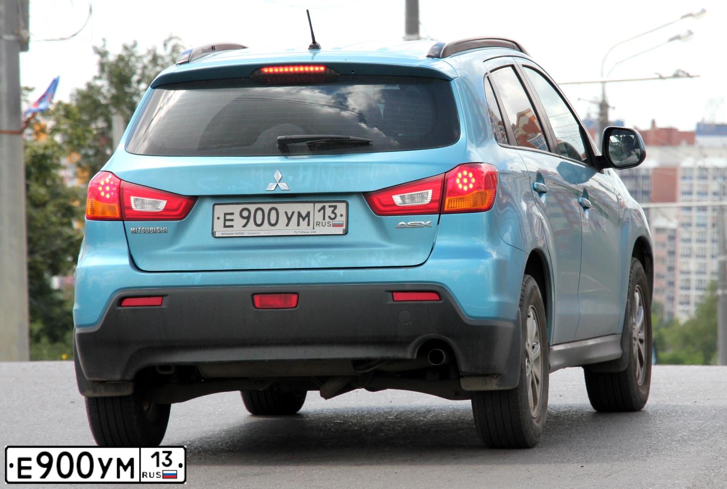 Фото автомобиля TOYOTA LAND CRUISER 150, 2013 — госномер Т720КА58. Цвет: ЧЕРНЫЙ