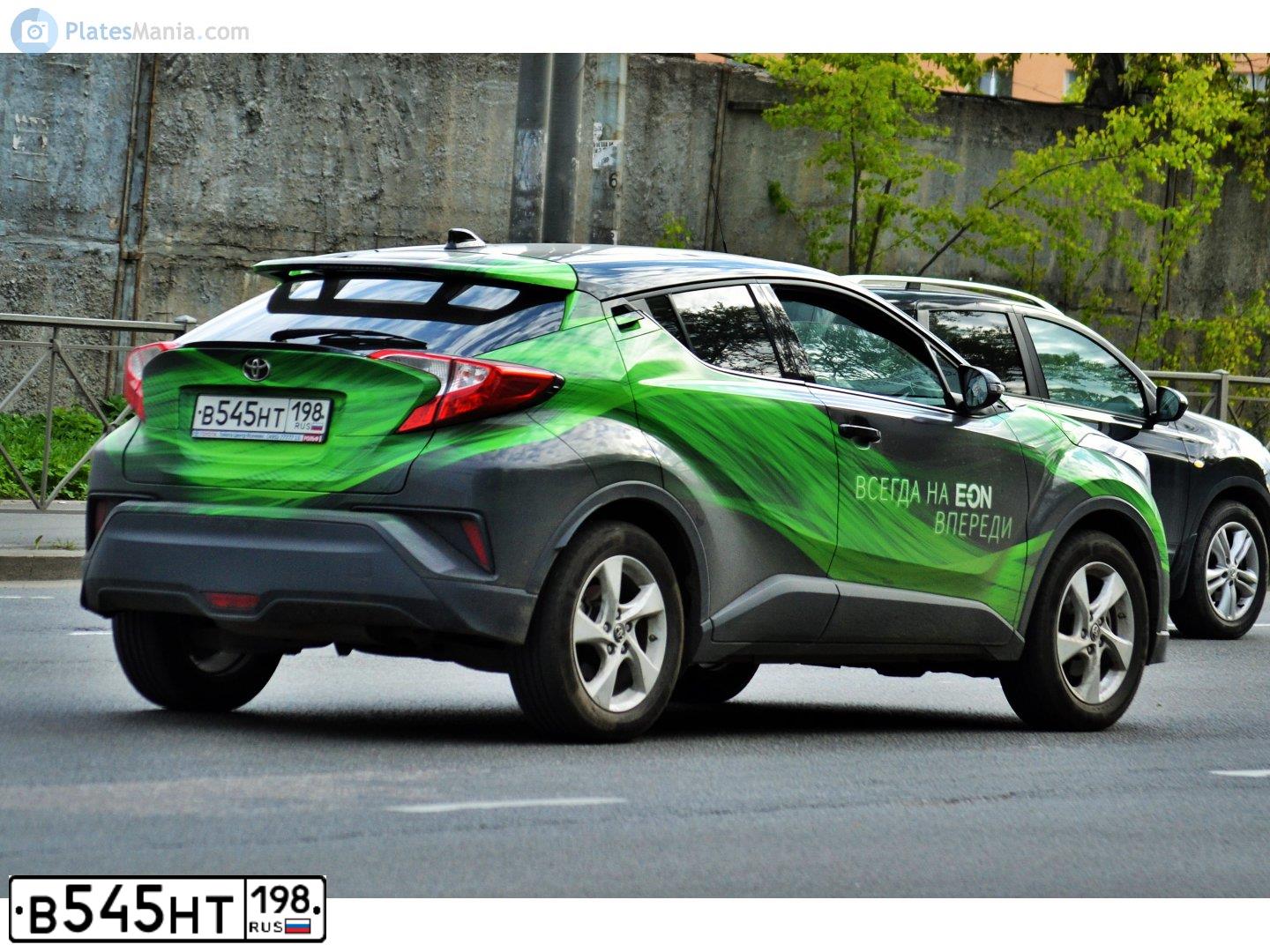 Фото автомобиля TOYOTA C-HR, 2018 — госномер В545НТ198. Цвет: ЧЕРНЫЙ